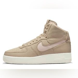 Brand new in the box pair of Nike AF1 Sculpt in size 6.5 women’s. Sanddrift/pink